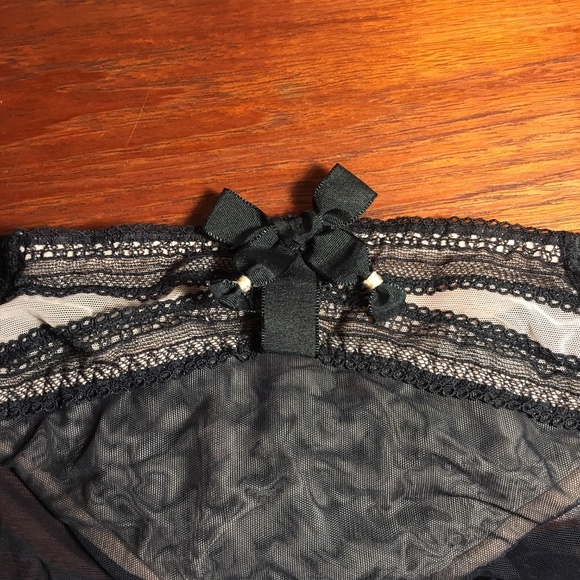 Chantal Thomass Bra and Panty set - Picture 3 of 9